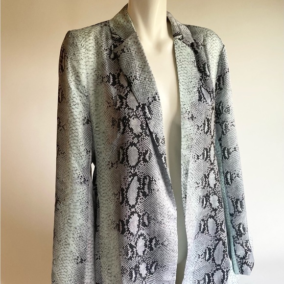 New Animari Blue Grey Snake Print Polyester Light Weight Blazer size L - Picture 9 of 15